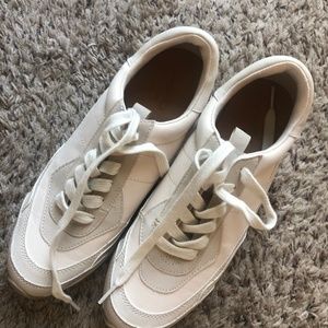 Universal Thread Women’s Courtney Sneaker, size 8.5